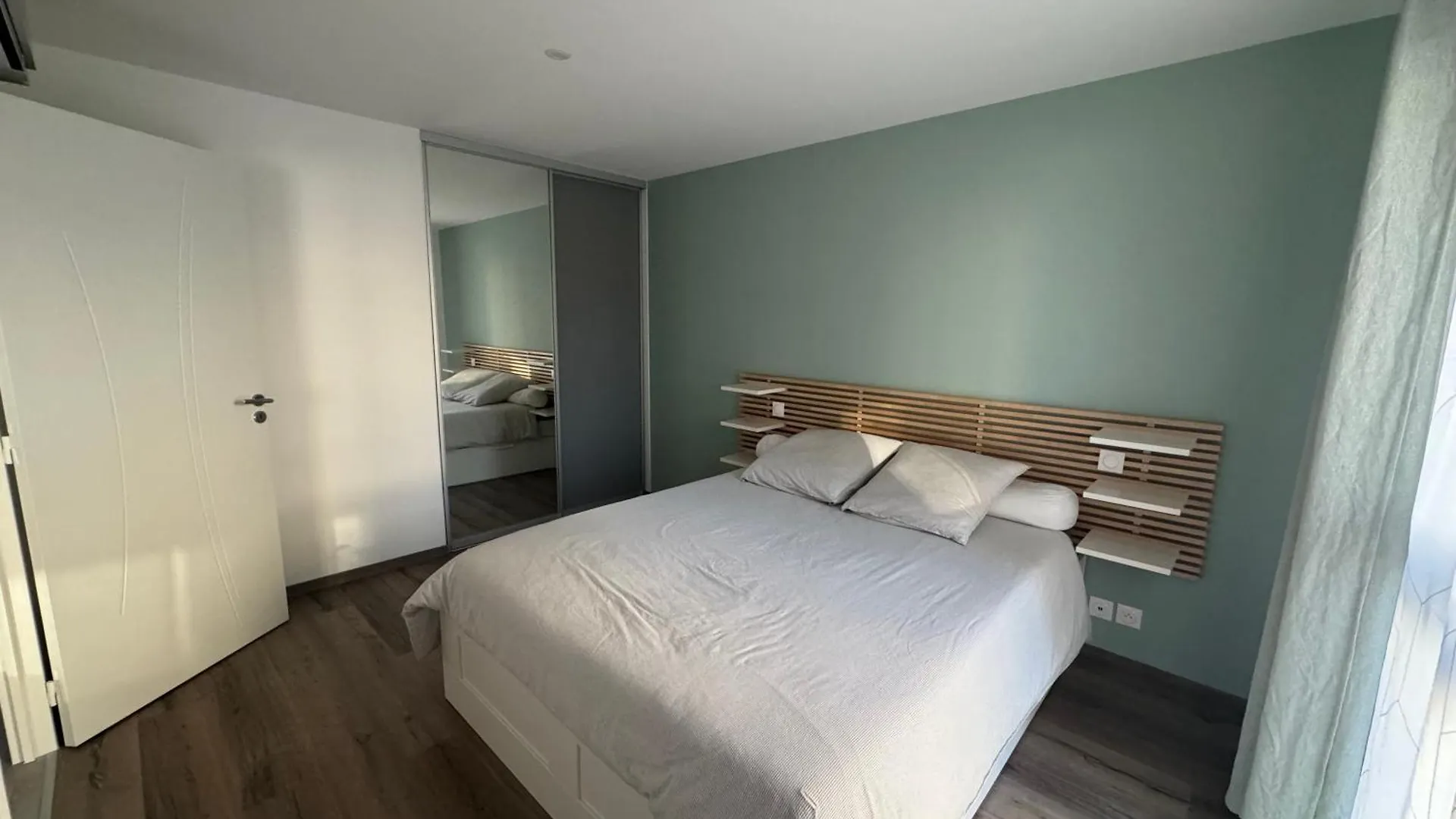Appartement Neuf De Standing Pont-Eveque Apartment